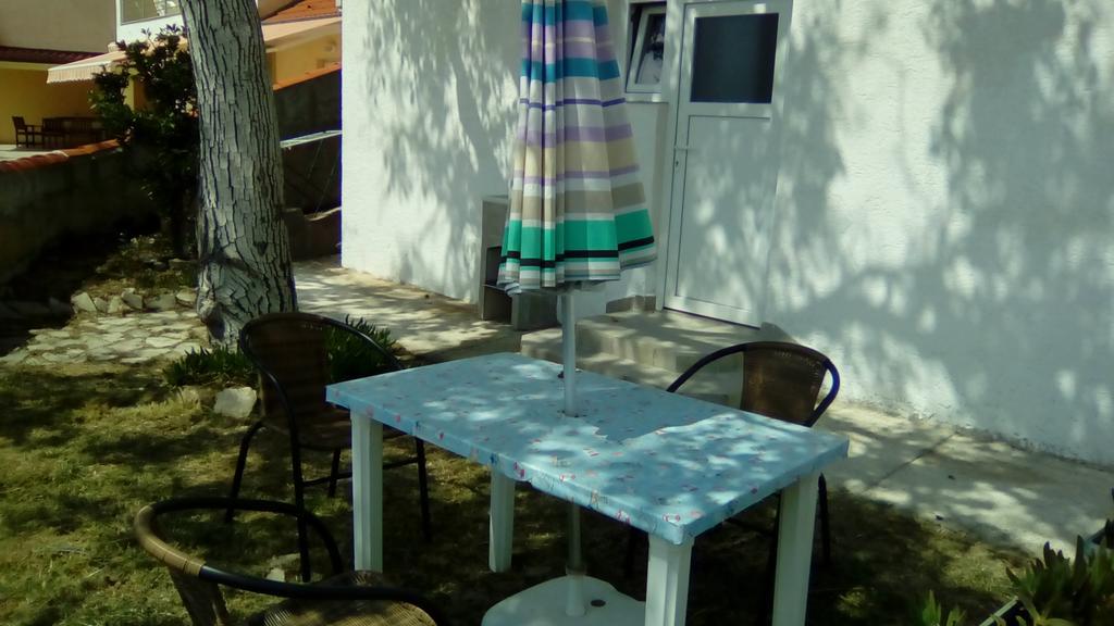 Apartments Mirana Ljubac  Ngoại thất bức ảnh